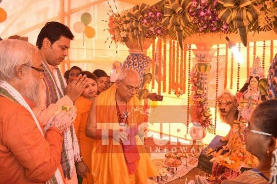 CM offers prayers to Bharat Mata